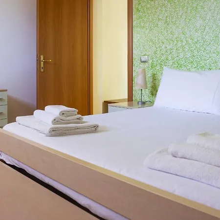 Welcomely - Country Olivar